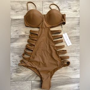 Issa de mar one piece bathing suit. size Medium.